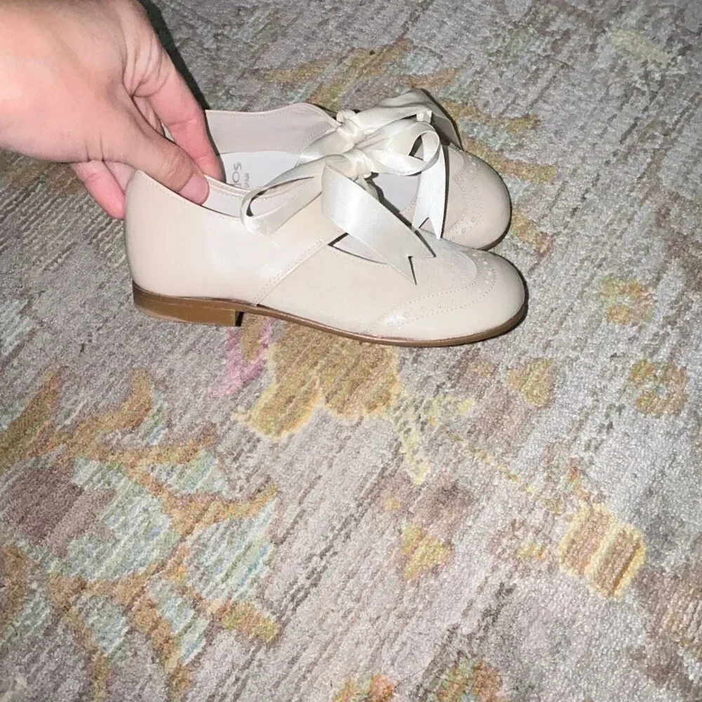 Landos Spanish Mary Jane ribbon closure sz 28
